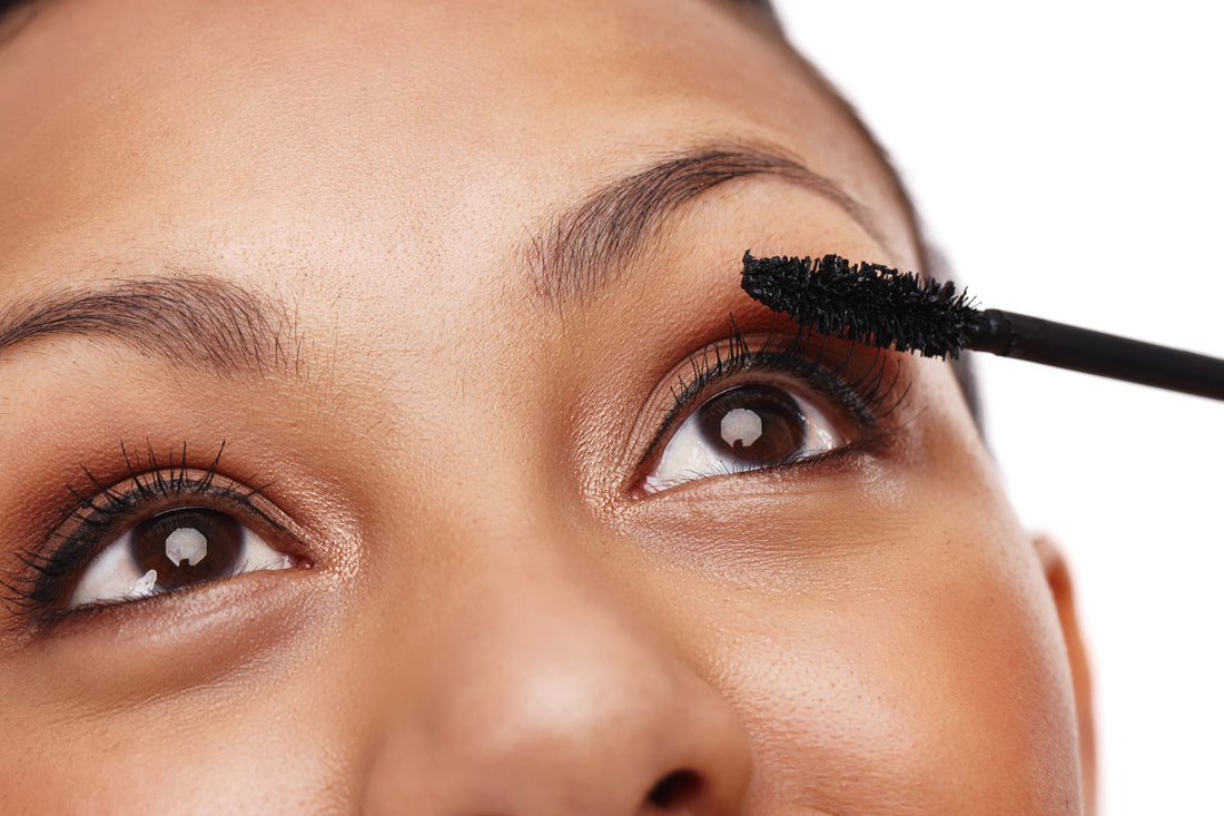 5 Tips to Prevent Irritation from Lash Growth Serums